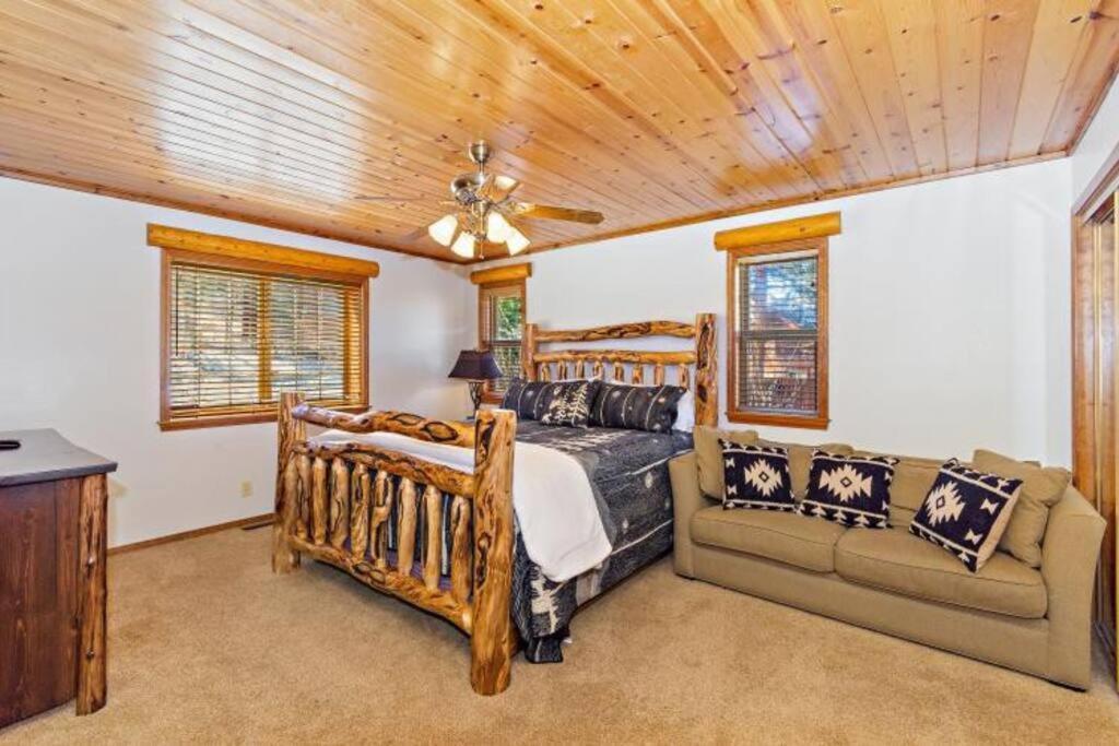 Custom Single Story Cabin With Jacuzzi Pool Table & Big Game Room With Arcade Games Big Bear Lake Luaran gambar