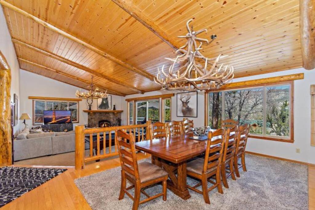 Custom Single Story Cabin With Jacuzzi Pool Table & Big Game Room With Arcade Games Big Bear Lake Luaran gambar